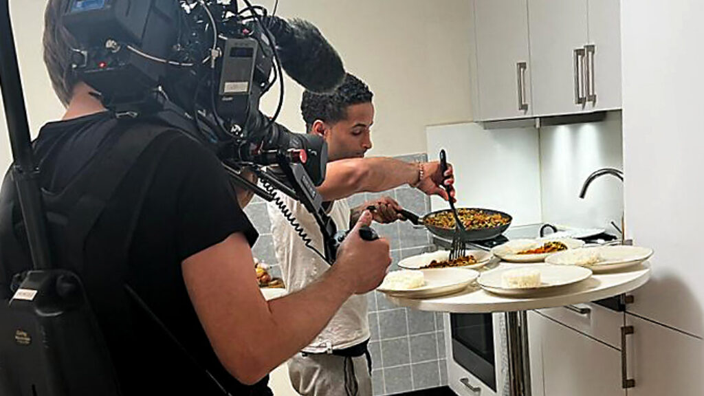 D230c1 054a0fb35c4f4e06b08ba92e9eaa0cbbmv2